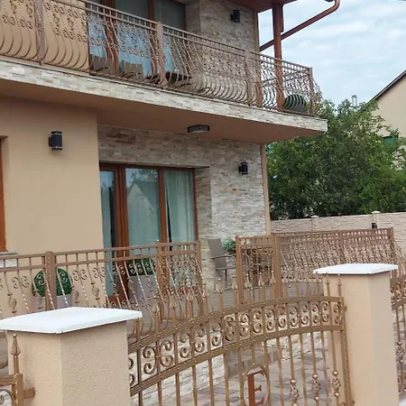 Relax For Apartmanhaz דירה *